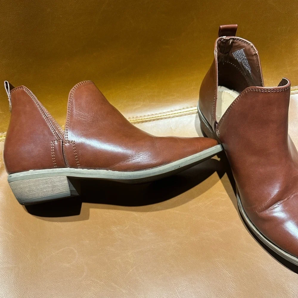 Universal Thread dark cognac booties